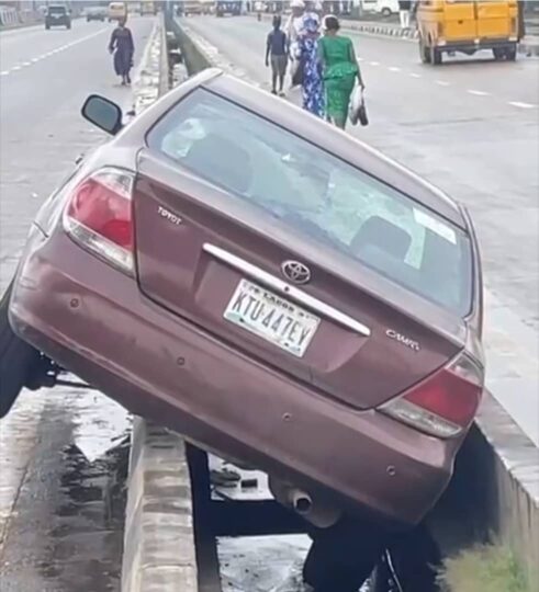 Lastma arrests reckless driver who caused serious injury to pedestrian - nigeria newspapers online